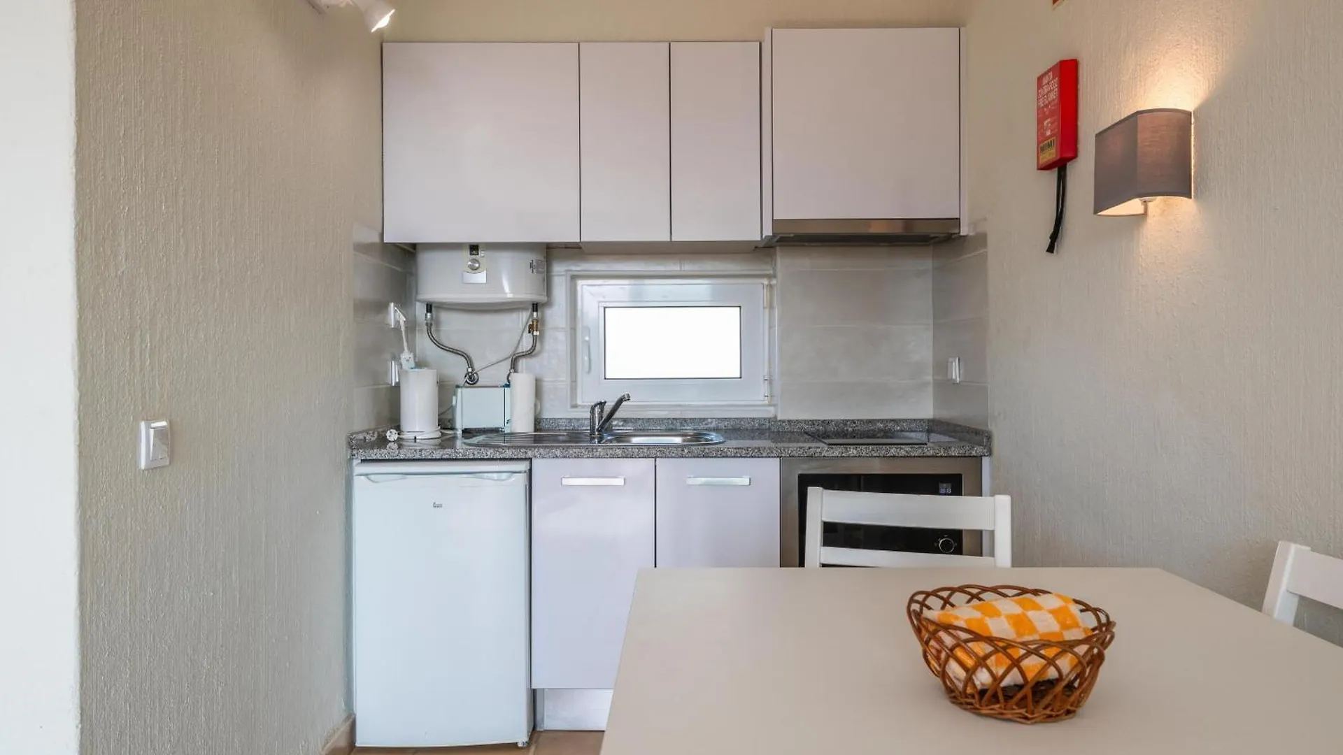 Studio With Sea View - Free Wi-Fi - Pool Albufeira Apartment