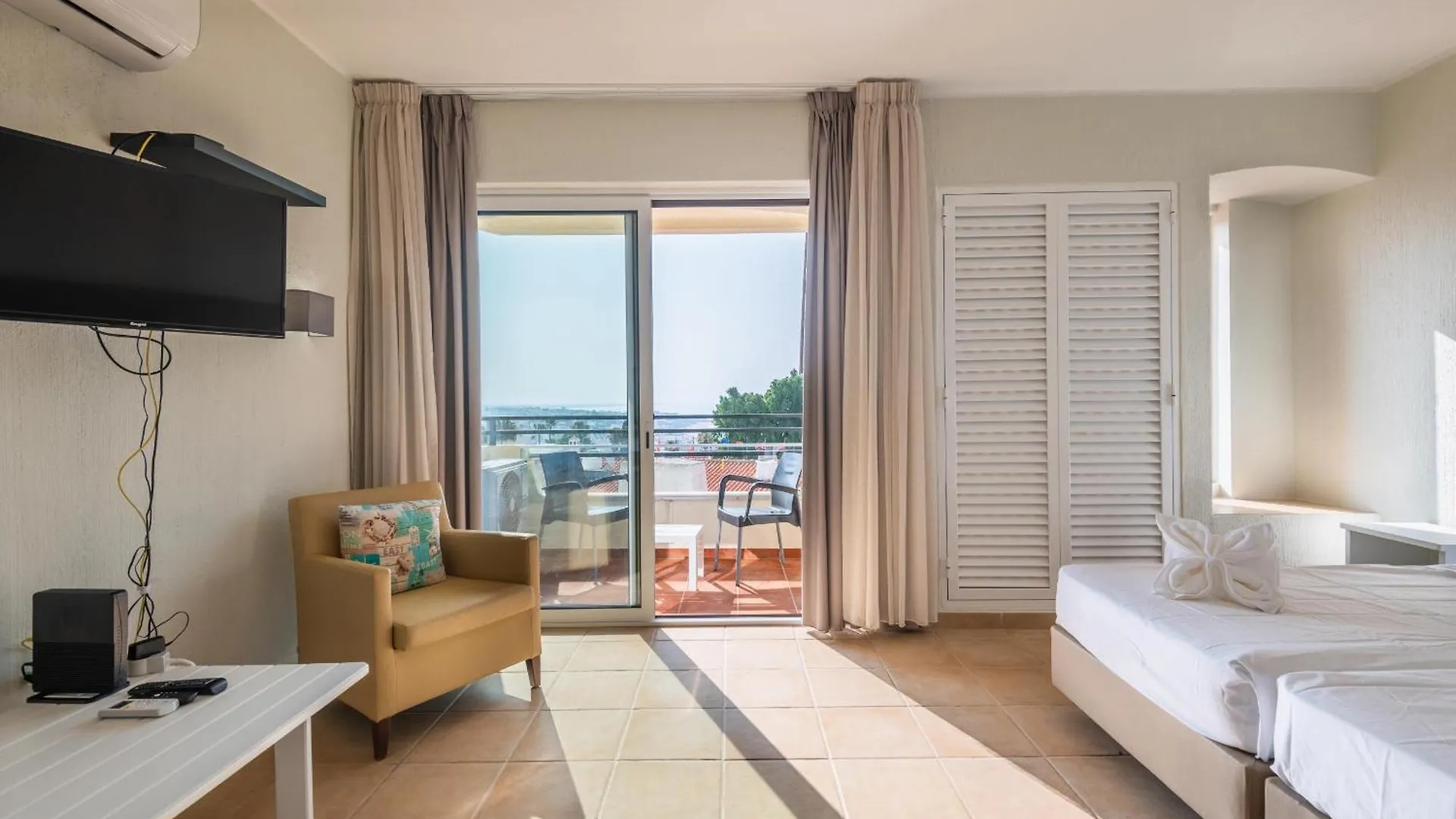 Apartment Studio With Sea View - Free Wi-Fi - Pool Albufeira